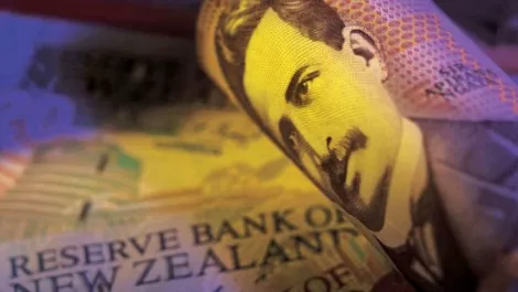Weak NZ inflation dims prospects of year-end accounts showing 2015 surplus, English says