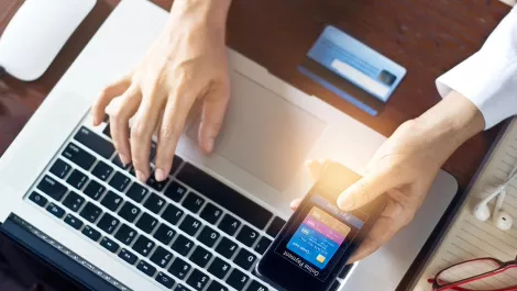 Australia grants first banking license to fintech startup
