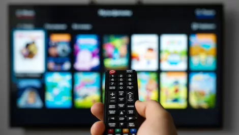 Samsung first TV manufacturer to integrate Apple TV app