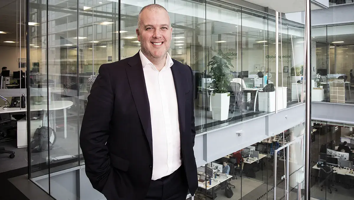 Schneider Electric appoints Mark Yeeles as VP for Secure Power Division in UK & Ireland
